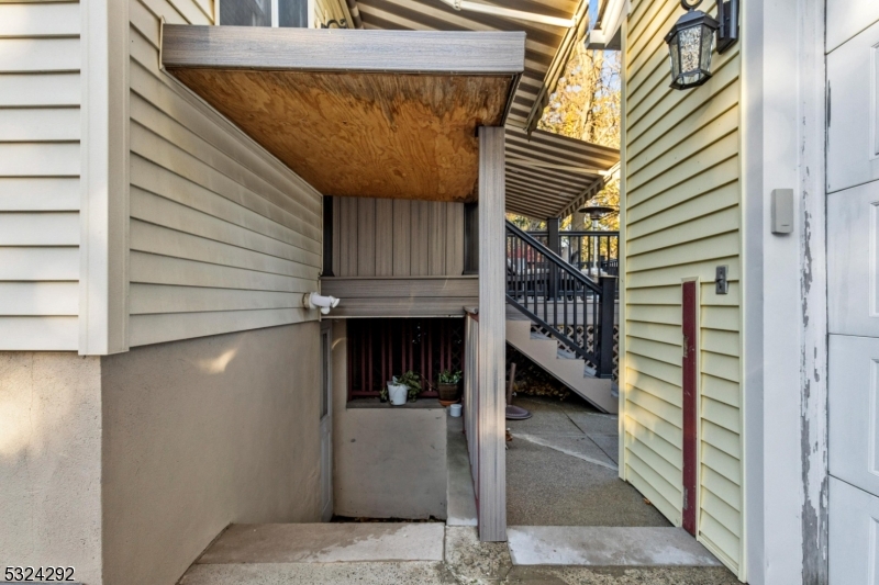 15 Parkhurst Pl