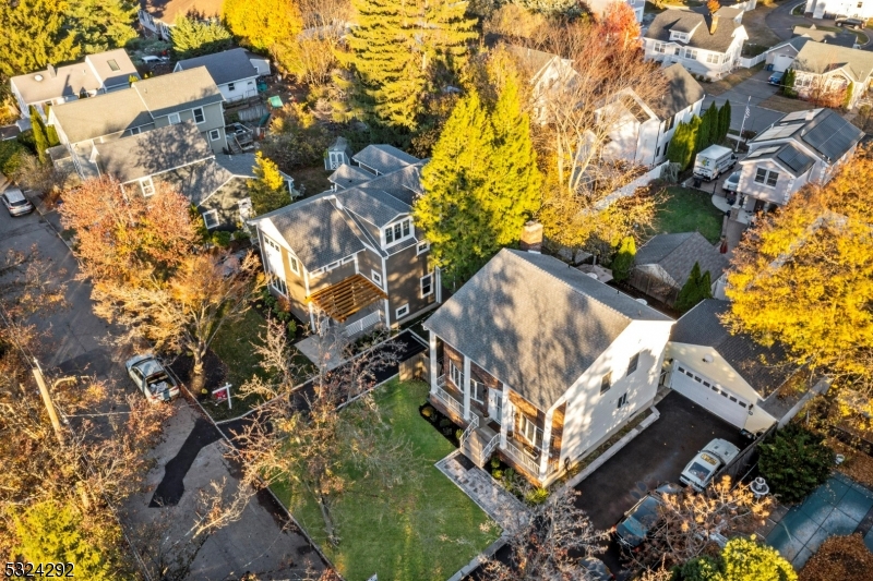 15 Parkhurst Pl