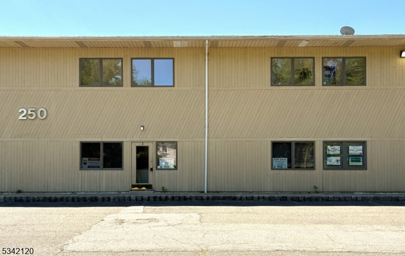 250 Stelton Rd #3.01