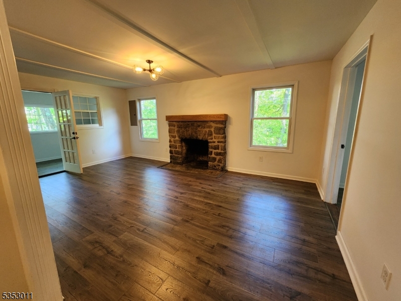 7 Raccoon Island Rd