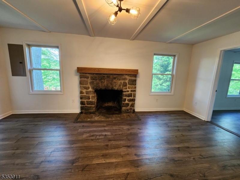 7 Raccoon Island Rd