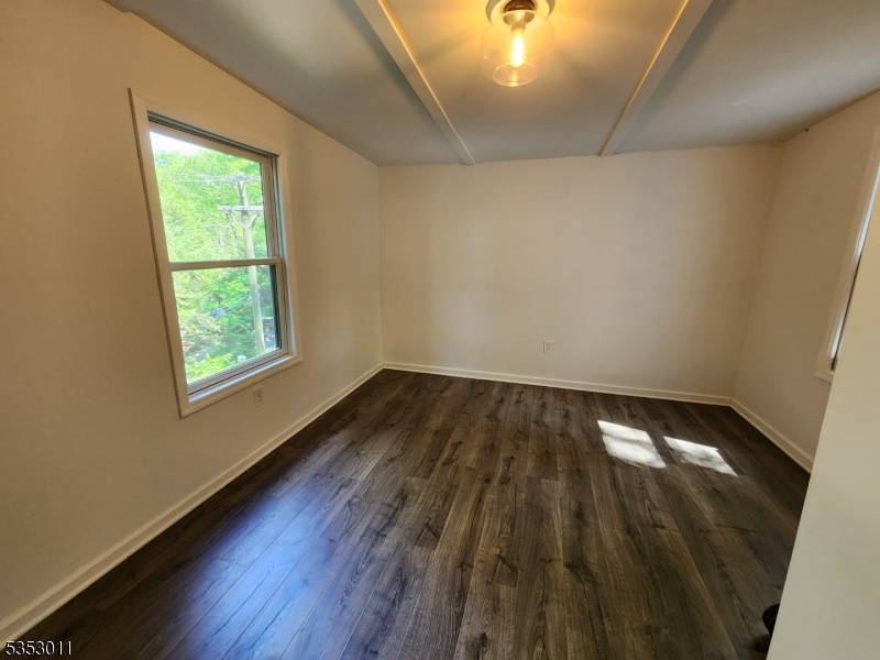7 Raccoon Island Rd