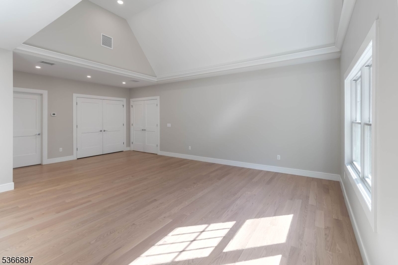 520 Clinton Ave