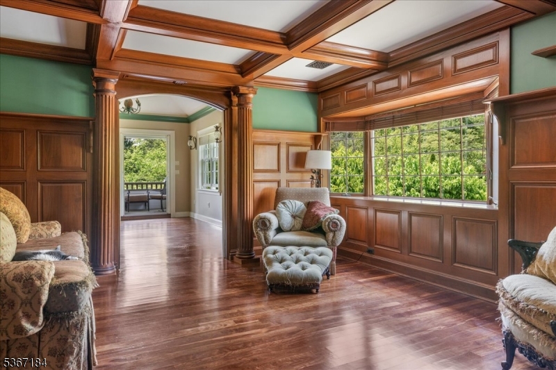 936 Dove Island Rd