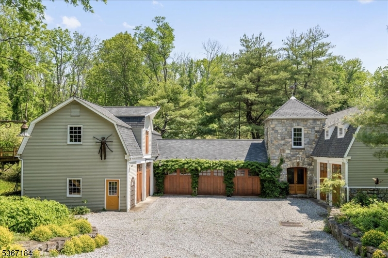 936 Dove Island Rd