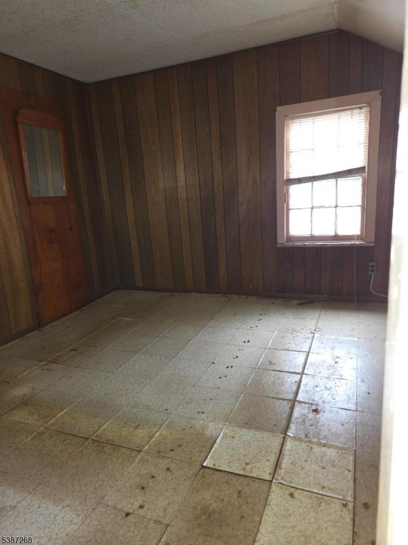 157 Westfield Ave