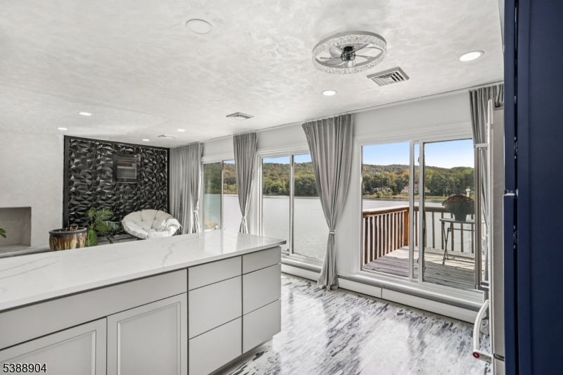 112 Park Pl