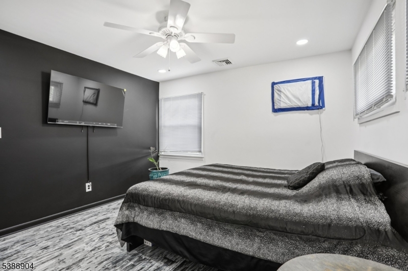 112 Park Pl