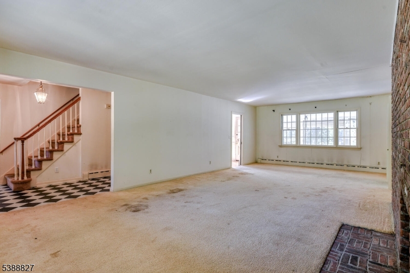43 Sunlit Dr