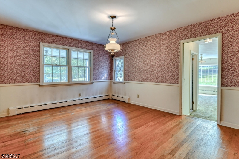 43 Sunlit Dr