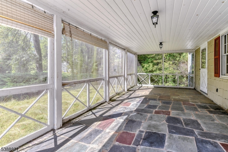 43 Sunlit Dr