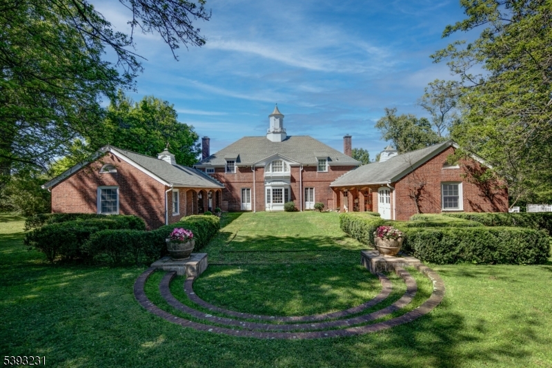 49 Liberty Corner Rd
