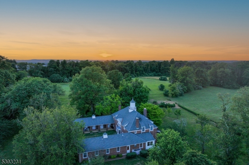 49 Liberty Corner Rd