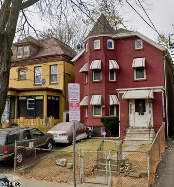 570 Summer Ave