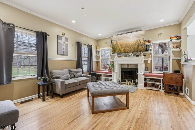 73 Edison Rd
