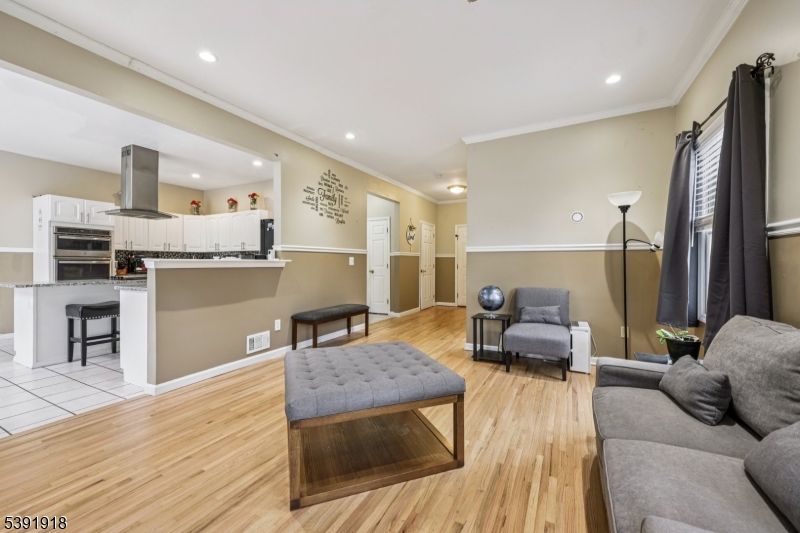 73 Edison Rd