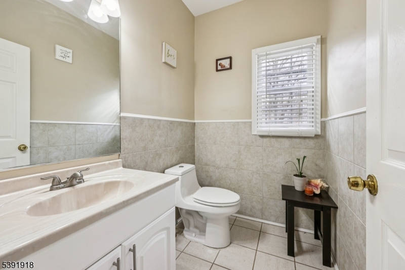 73 Edison Rd