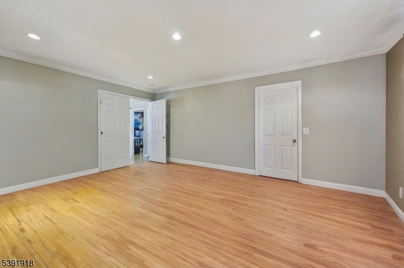 73 Edison Rd
