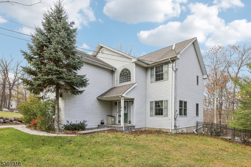 73 Edison Rd