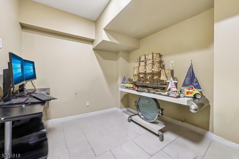 73 Edison Rd