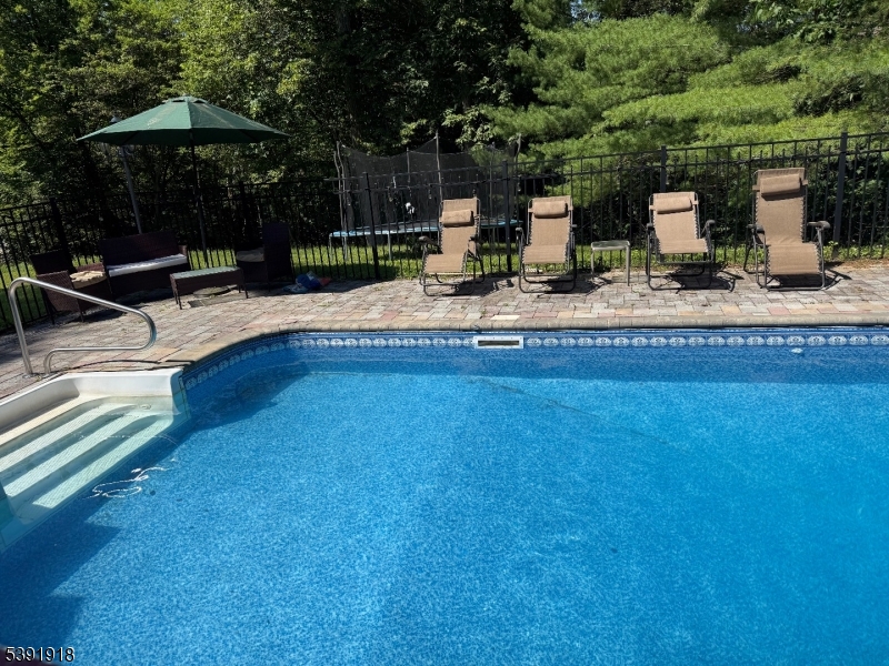 73 Edison Rd