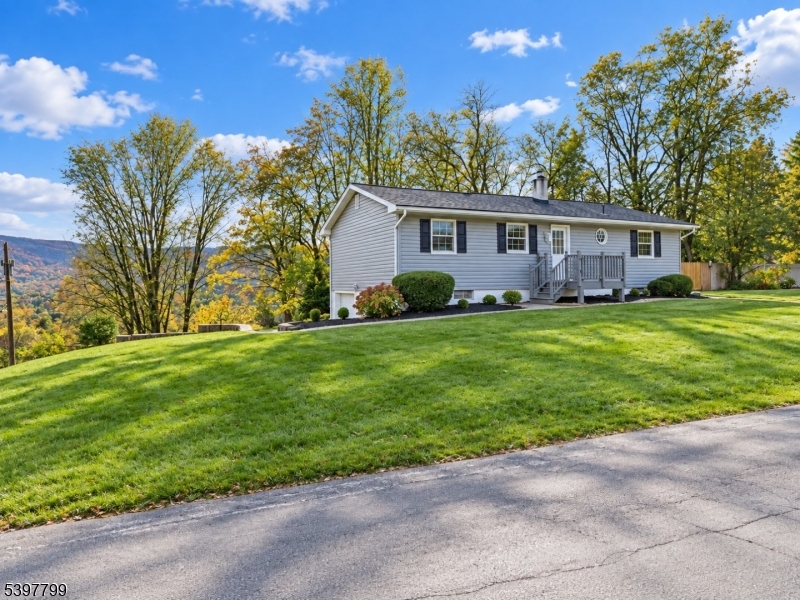 6 Van Buren Ave