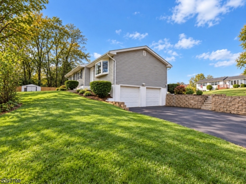 6 Van Buren Ave