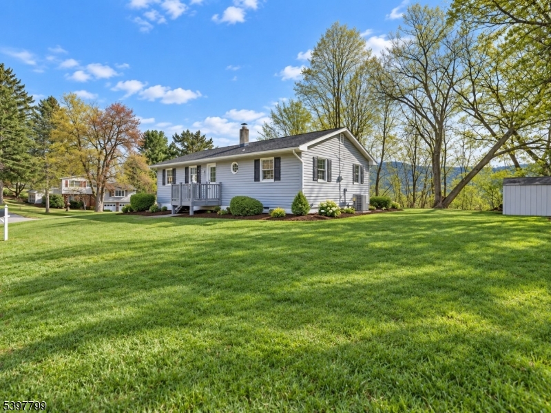 6 Van Buren Ave