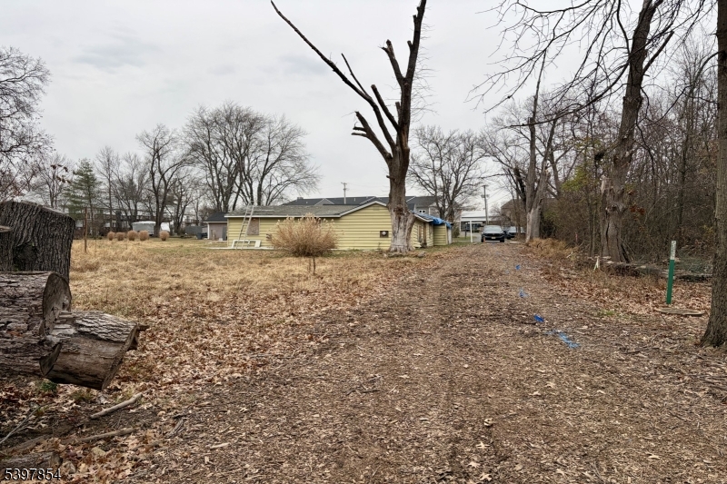 8 Reasoner Ln