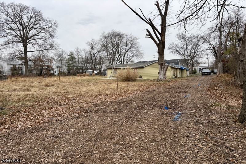 8 Reasoner Ln