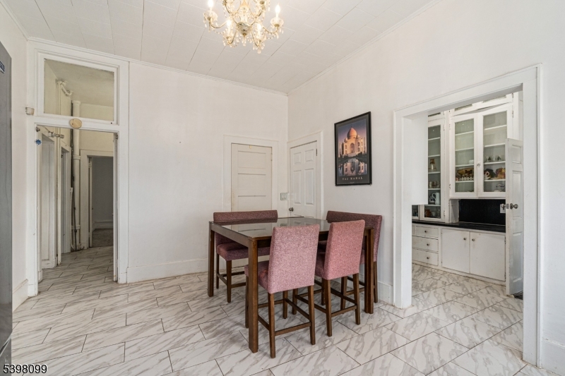 229 Ballantine Pkwy