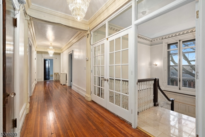 229 Ballantine Pkwy
