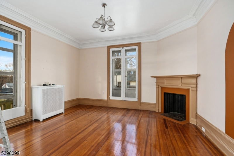 229 Ballantine Pkwy