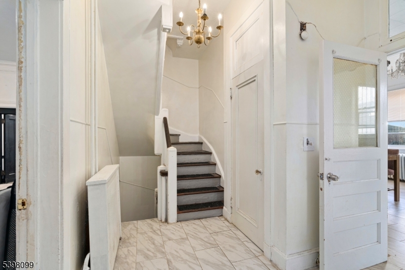 229 Ballantine Pkwy