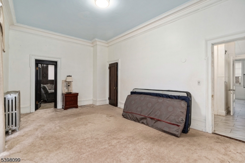 229 Ballantine Pkwy