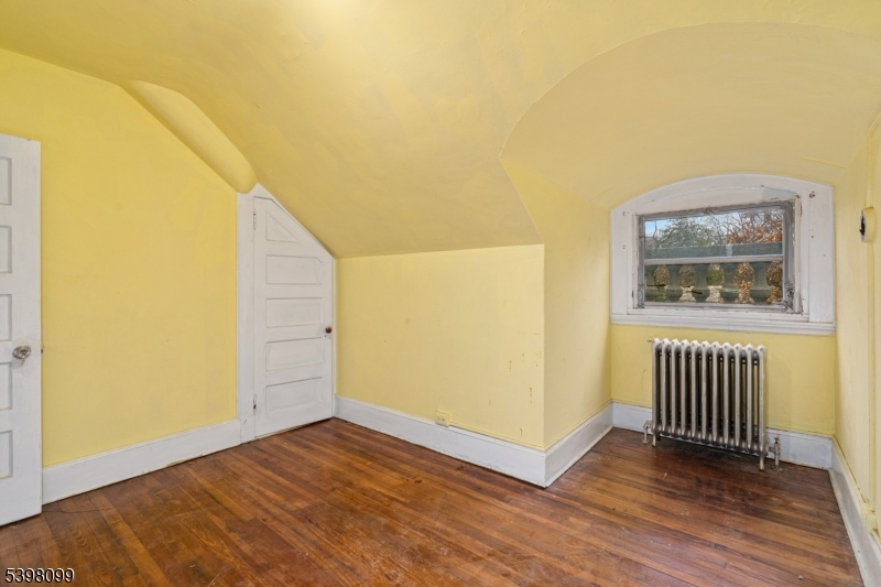 229 Ballantine Pkwy