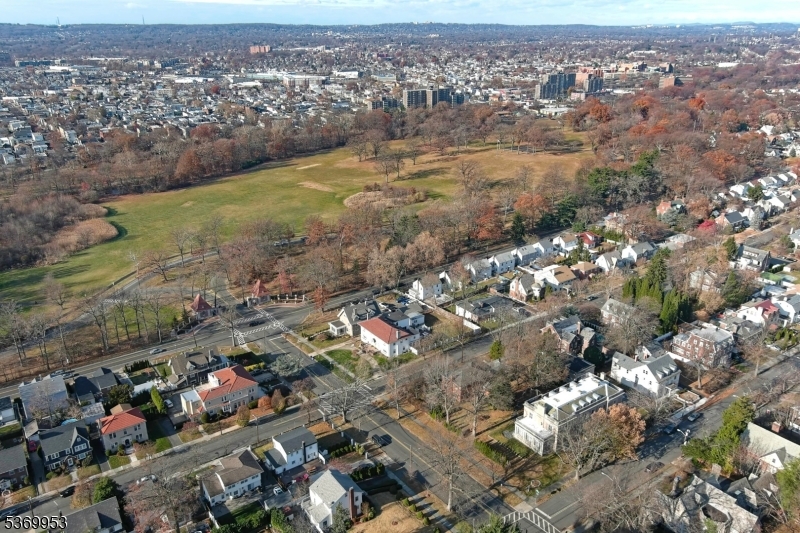 229 Ballantine Pkwy