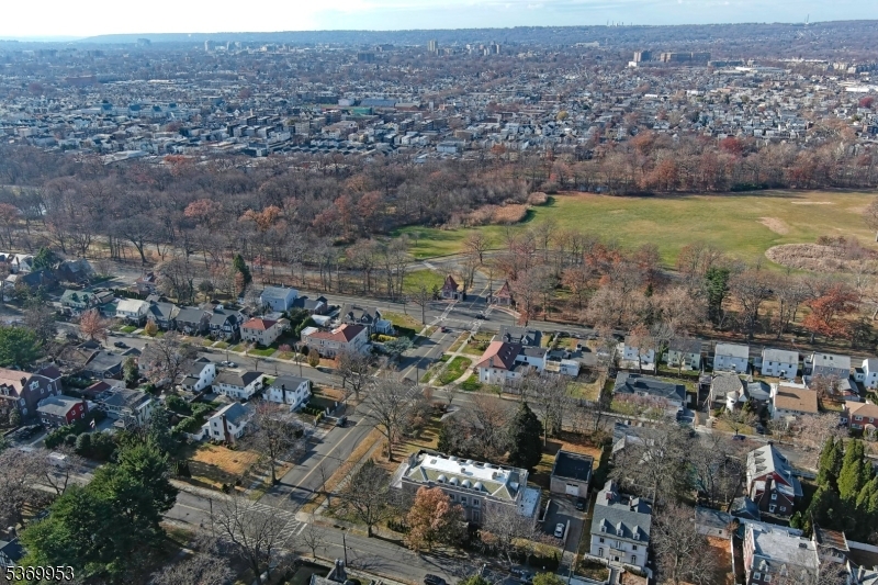 229 Ballantine Pkwy