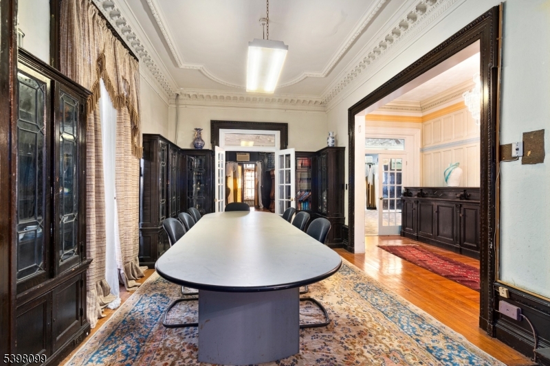 229 Ballantine Pkwy
