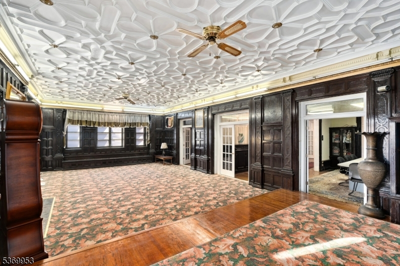 229 Ballantine Pkwy