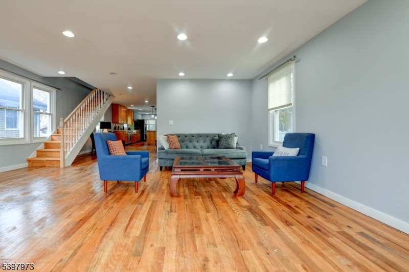 105 Battle Hill Ave