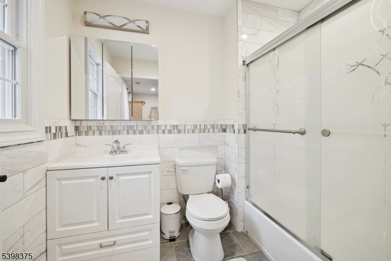 1121 N Washington Ave