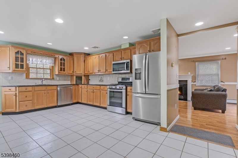 159 Sherwood Ave