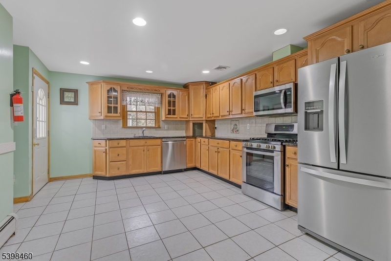159 Sherwood Ave