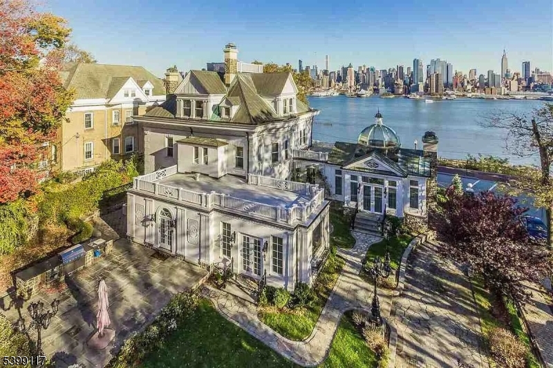 1 Hamilton Ave