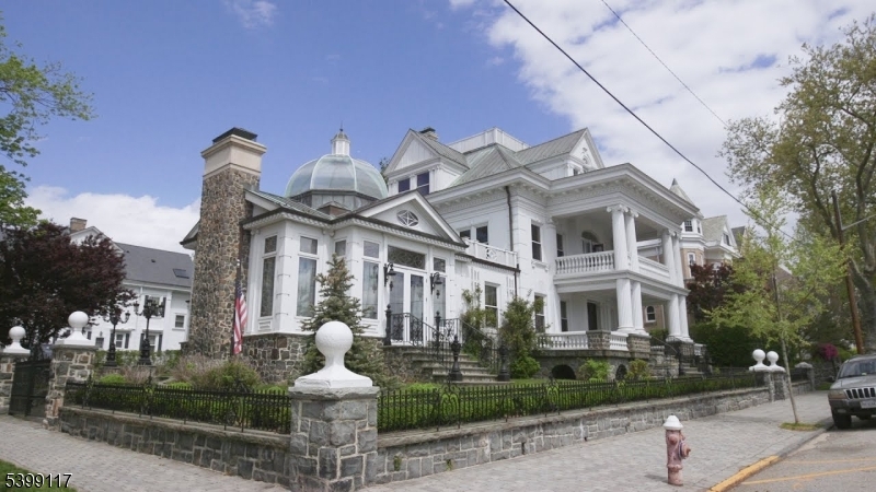 1 Hamilton Ave
