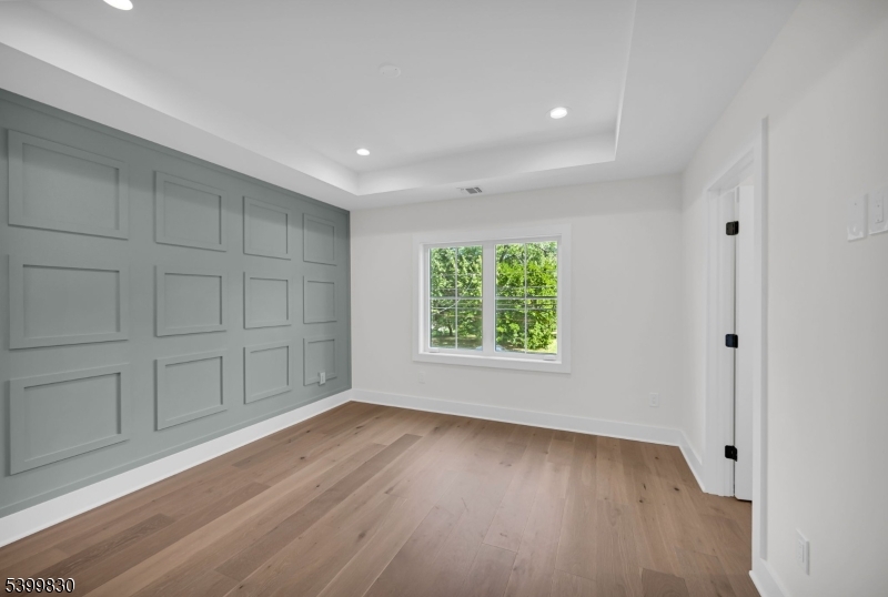 5 Redwood Rd