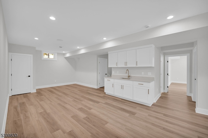 5 Redwood Rd