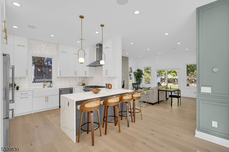 5 Redwood Rd