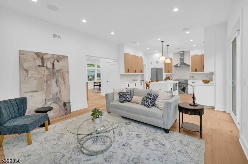 5 Redwood Rd